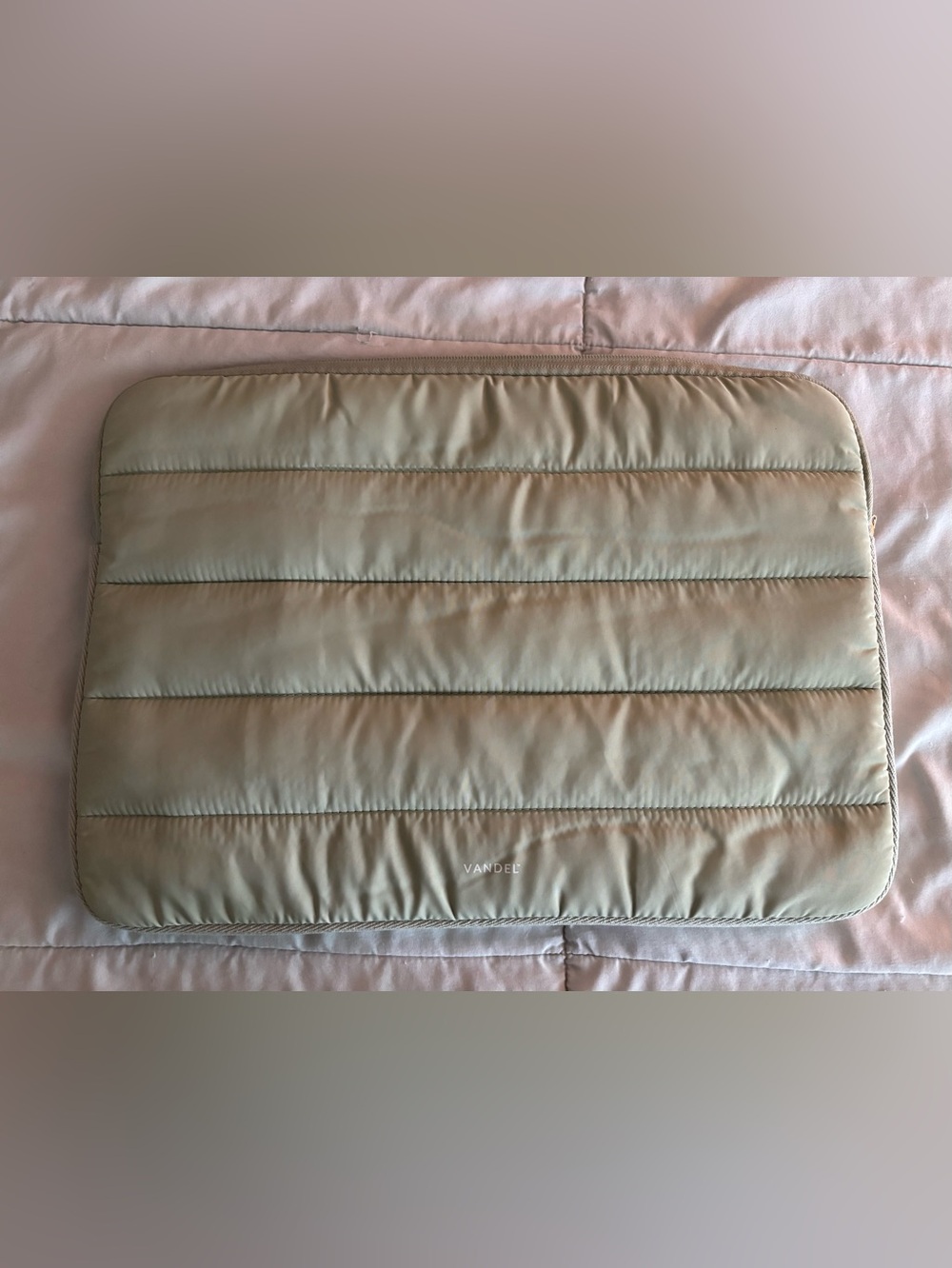 Soft puffer texture laptop cover/sleeve
